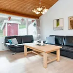 5 Person In Aabenraa-by Traum *